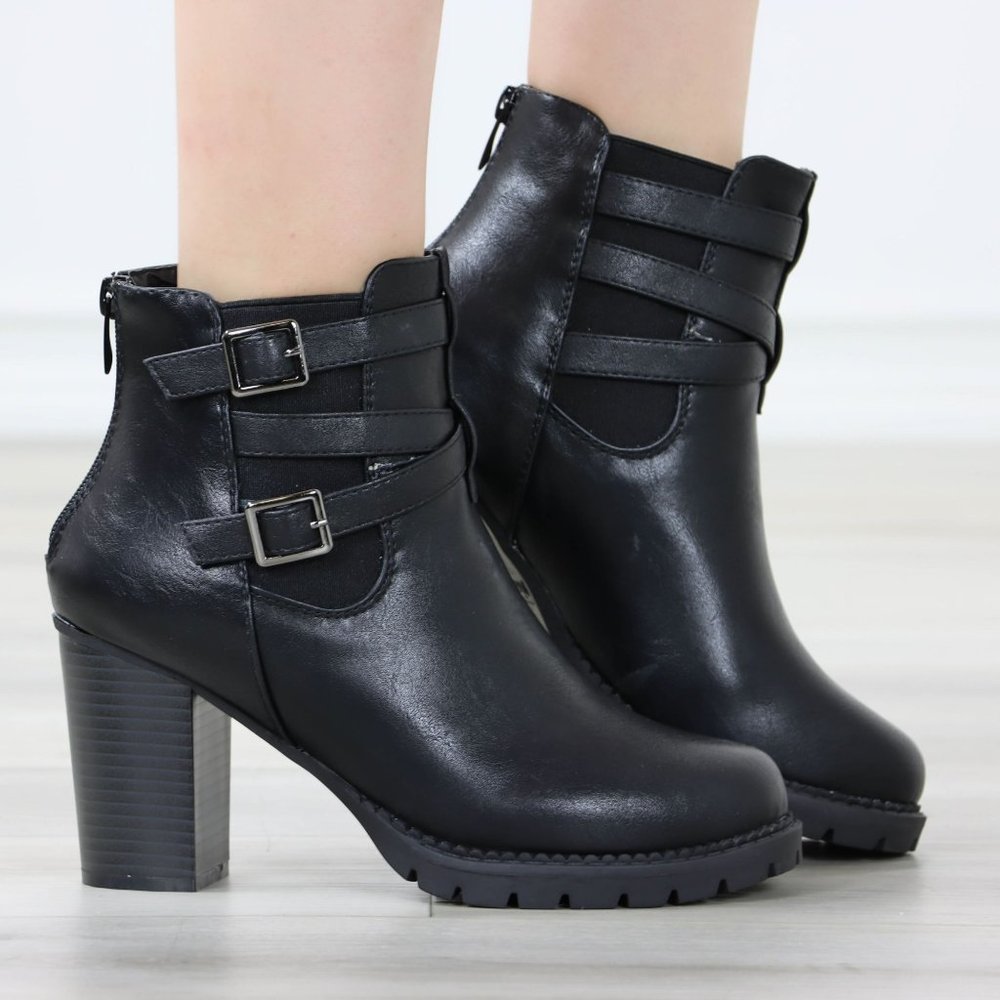 Black Ankle Boots Chunky Lug Block Heel Synthetic Leather Round Toe - Picture 2 of 12